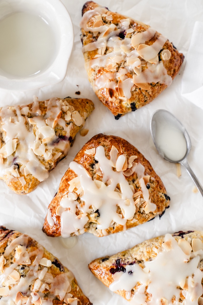 Сконы со смородиной